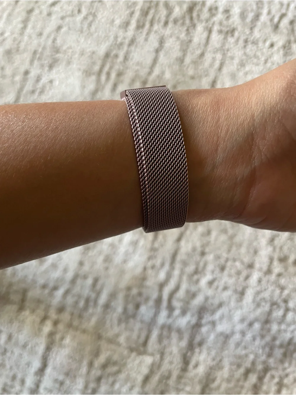 Apple Watch SE Rose Gold Milanese Loop Band